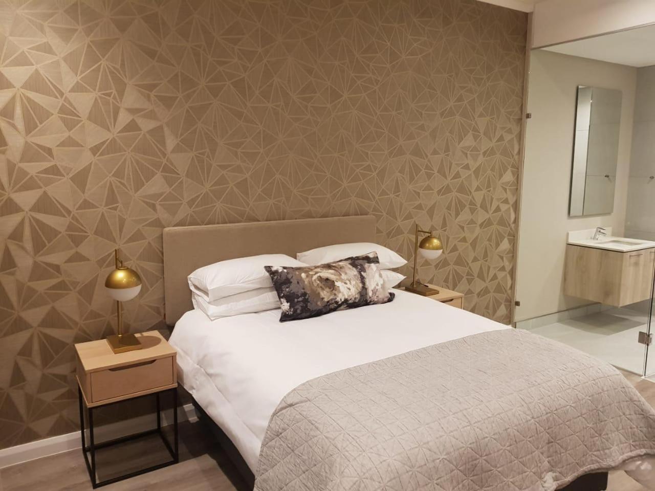 Menlyn Maine Luxury Rentals Pretoria Luaran gambar