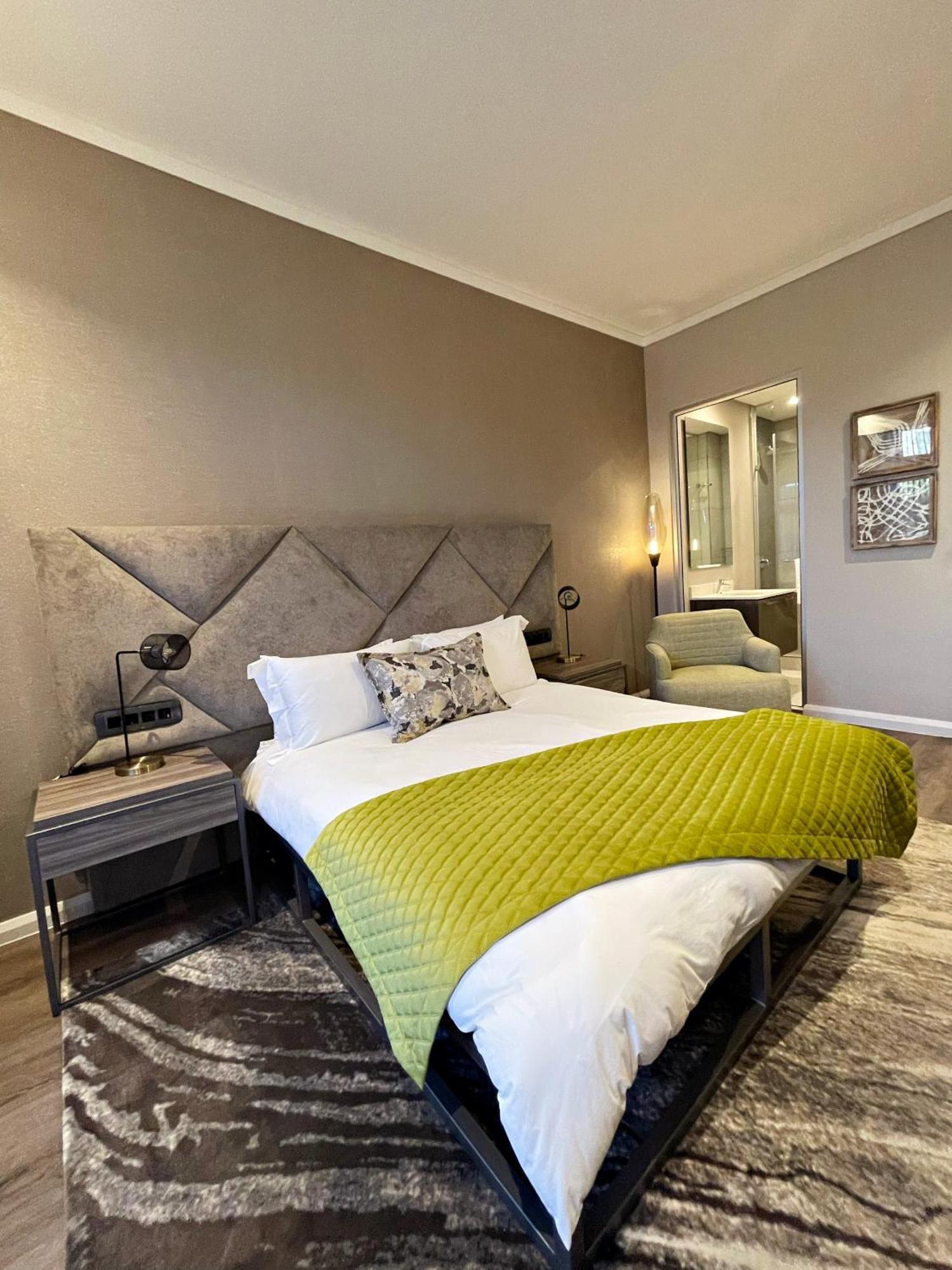 Menlyn Maine Luxury Rentals Pretoria Luaran gambar